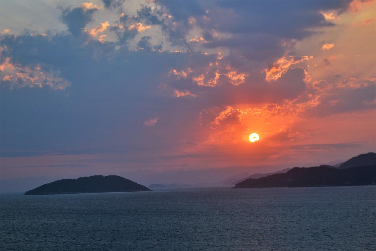 Bangalo-Yacamim Praia Do Curral Ilhabela Exterior foto